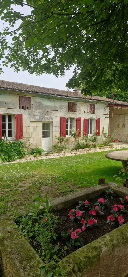 Maison plain-pied avec jardin clos à Villars-en-Pons, 4 personnes : photo 23