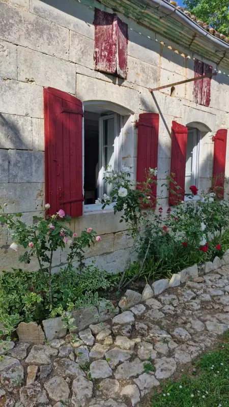 Maison plain-pied avec jardin clos à Villars-en-Pons, 4 personnes : photo 24