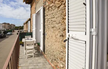 Appartement rénové 65 m² à 300 m de la plage : photo 2