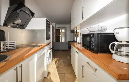 Appartement rénové 65 m² à 300 m de la plage : photo 7