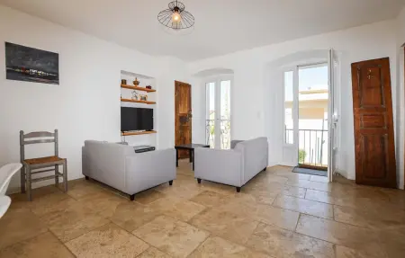 Appartement rénové 65 m² à 300 m de la plage : photo 11