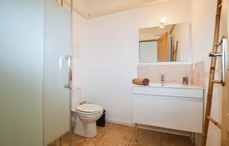 Appartement rénové 65 m² à 300 m de la plage : photo 16
