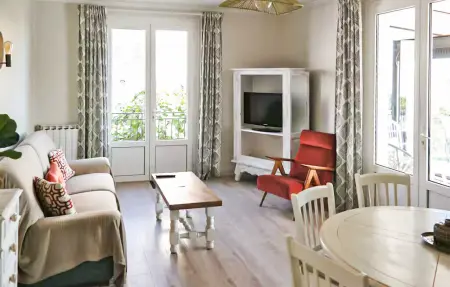 Maison 5 chambres, piscine et jardin à Castet-Arrouy : photo 5
