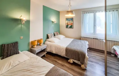 Maison 5 chambres, piscine et jardin à Castet-Arrouy : photo 13