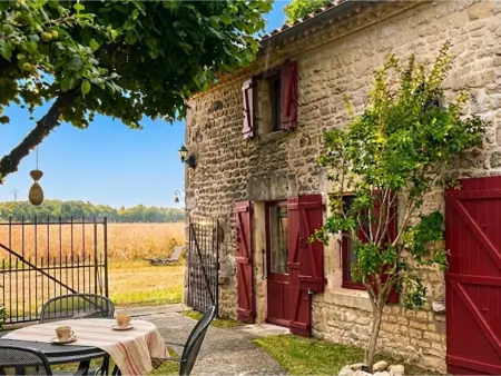 Maison charentaise avec bain de spa privé, 6 pers., La Villedieu : photo 1