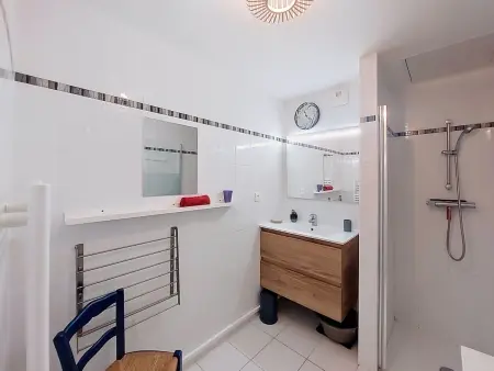 Le Bouvier - Appartement 2 pièces à 300 m de la mer : photo 4