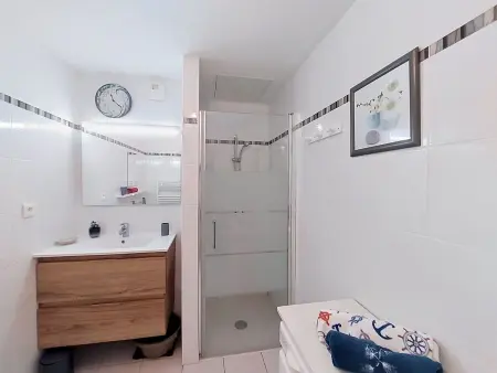 Le Bouvier - Appartement 2 pièces à 300 m de la mer : photo 16