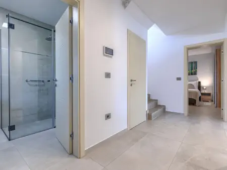 Villa Avona, maison moderne avec piscine chauffée à Tar : photo 18