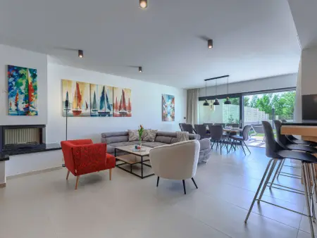 Villa Avona, maison moderne avec piscine chauffée à Tar : photo 25