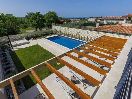 Villa Avona, maison moderne avec piscine chauffée à Tar : photo 33