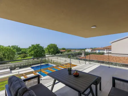 Villa Avona, maison moderne avec piscine chauffée à Tar : photo 36