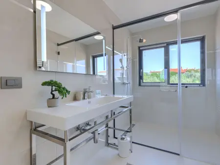 Villa Avona, maison moderne avec piscine chauffée à Tar : photo 46