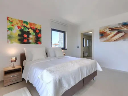 Villa Avona, maison moderne avec piscine chauffée à Tar : photo 48