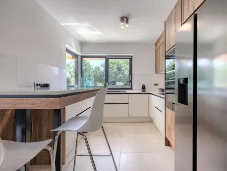 Villa Delora : maison moderne avec piscine chauffée à Tar : photo 24