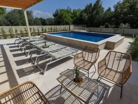 Villa Delora : maison moderne avec piscine chauffée à Tar : photo 36