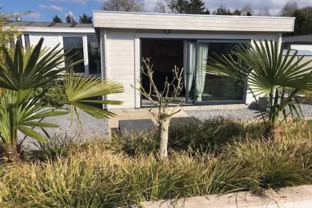 Location maison à Zutendaal, Chalet Enigma Lounge avec piscine