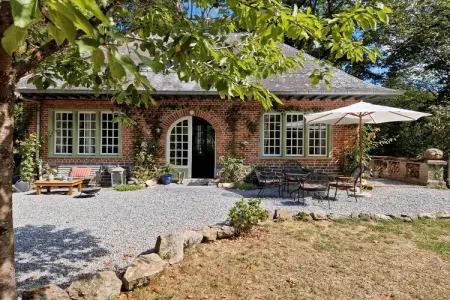 Location maison à Ronzon (Rendeux), Pavillon romantique imprégné d'histoire