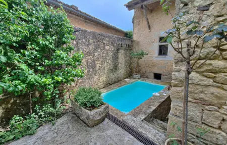 Maison médiévale avec piscine à Castelmoron-d'Albret : photo 1
