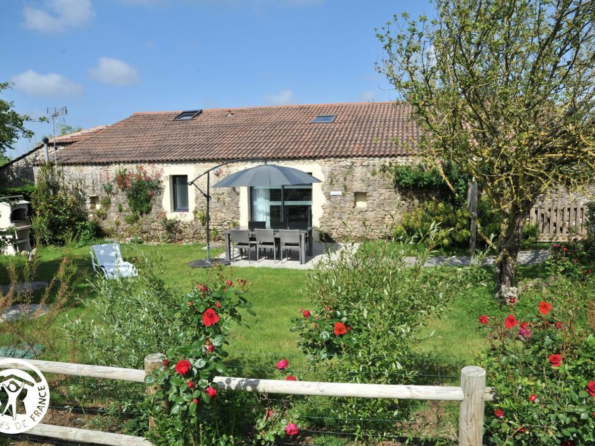 Deux gîtes mitoyens avec spa et piscine à Soullans - Photo 3