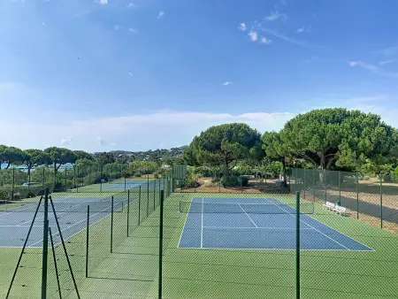 Studio 18m² terrasse équipée, piscine à Bormes : photo 13