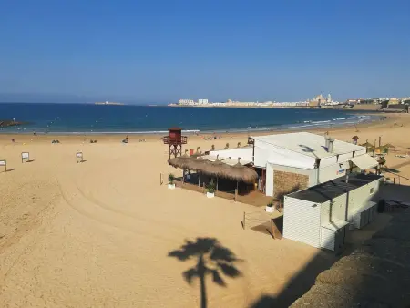 Appartement Huerta del Obispo, patio 64m² à Cádiz : photo 34