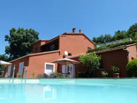 Location appartement à Bagnols en Forêt, Möblierte Touristenunterkunft für sechs Personen