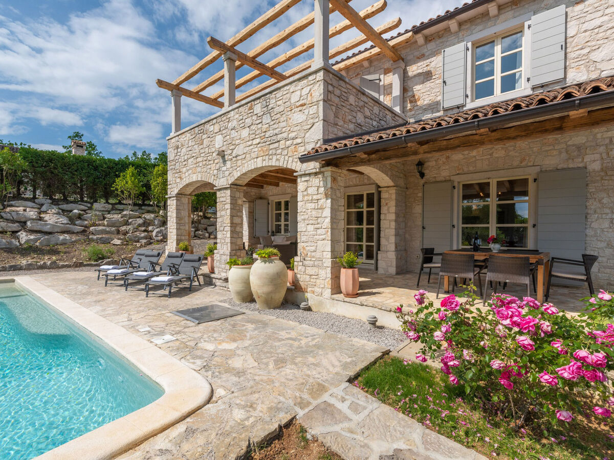 Maison Habibi à Buzet : piscine privée et 2 hectares - Photo 1