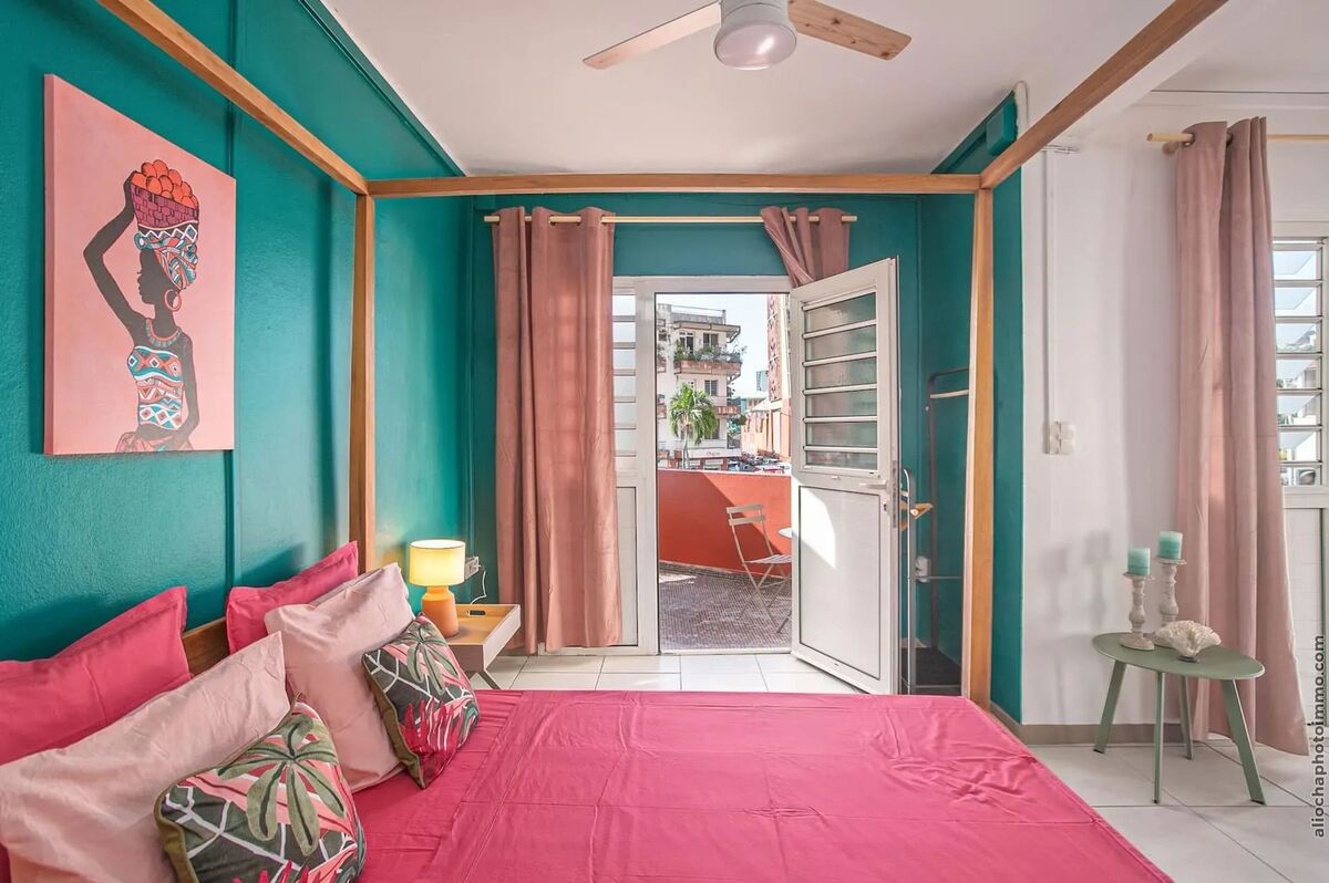 Appartement avec terrasse privée et vue ville à Fort-de-France - Photo 4