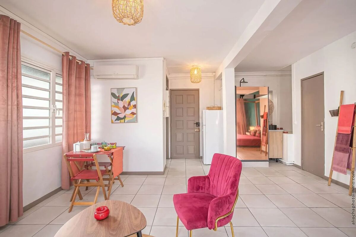 Appartement avec terrasse privée et vue ville à Fort-de-France - Photo 7