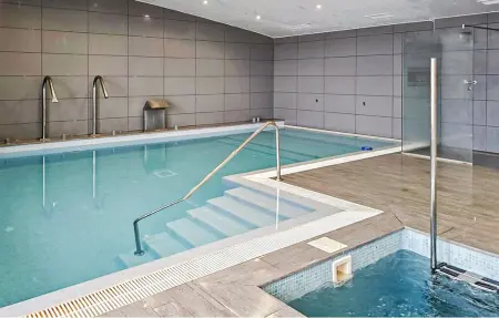 Appartement 2 chambres avec piscine intérieure à Orihuela Costa : photo 2