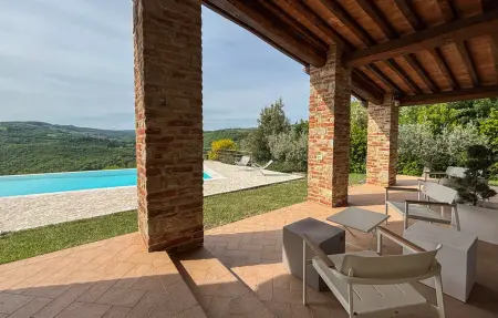 Maison 345 m² avec piscine panoramique à San Venanzo : photo 3