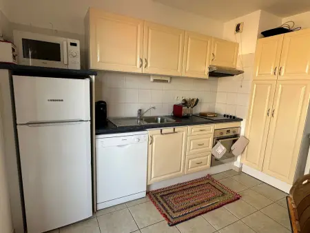 Appartement 67 m² climatisé, terrasse, près du port : photo 9