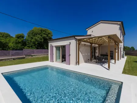 Vila Klara, maison 3 chambres avec piscine chauffée : photo 1