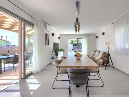 Vila Klara, maison 3 chambres avec piscine chauffée : photo 6