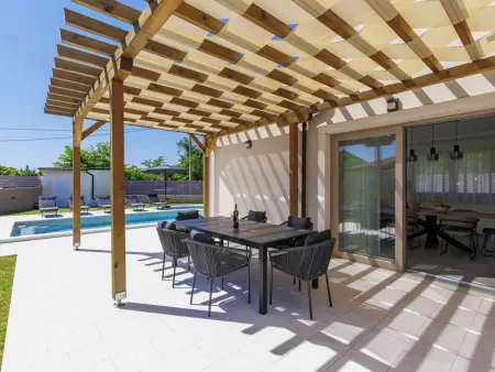 Vila Klara, maison 3 chambres avec piscine chauffée : photo 8