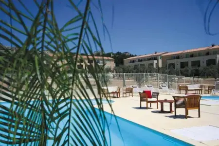 Location appartement à Paradou, Spacieux gîte provençal pour 8 personnes