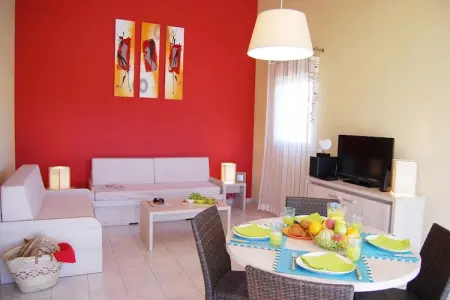 Le Mas de Torreilles – Maison 4 pers, terrasse & piscine : photo 2