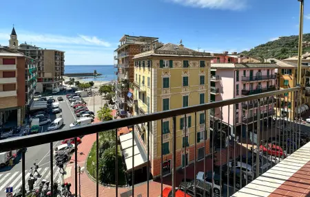 Double One Beach & City, Appartement 6 personnes à Recco : photo 7