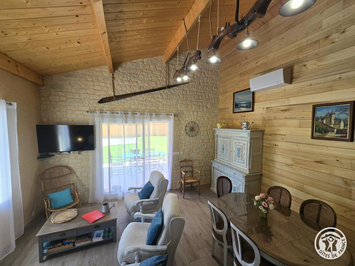 Gîte climatisé 6 pers. à Lalinde, accès canal - Photo 8