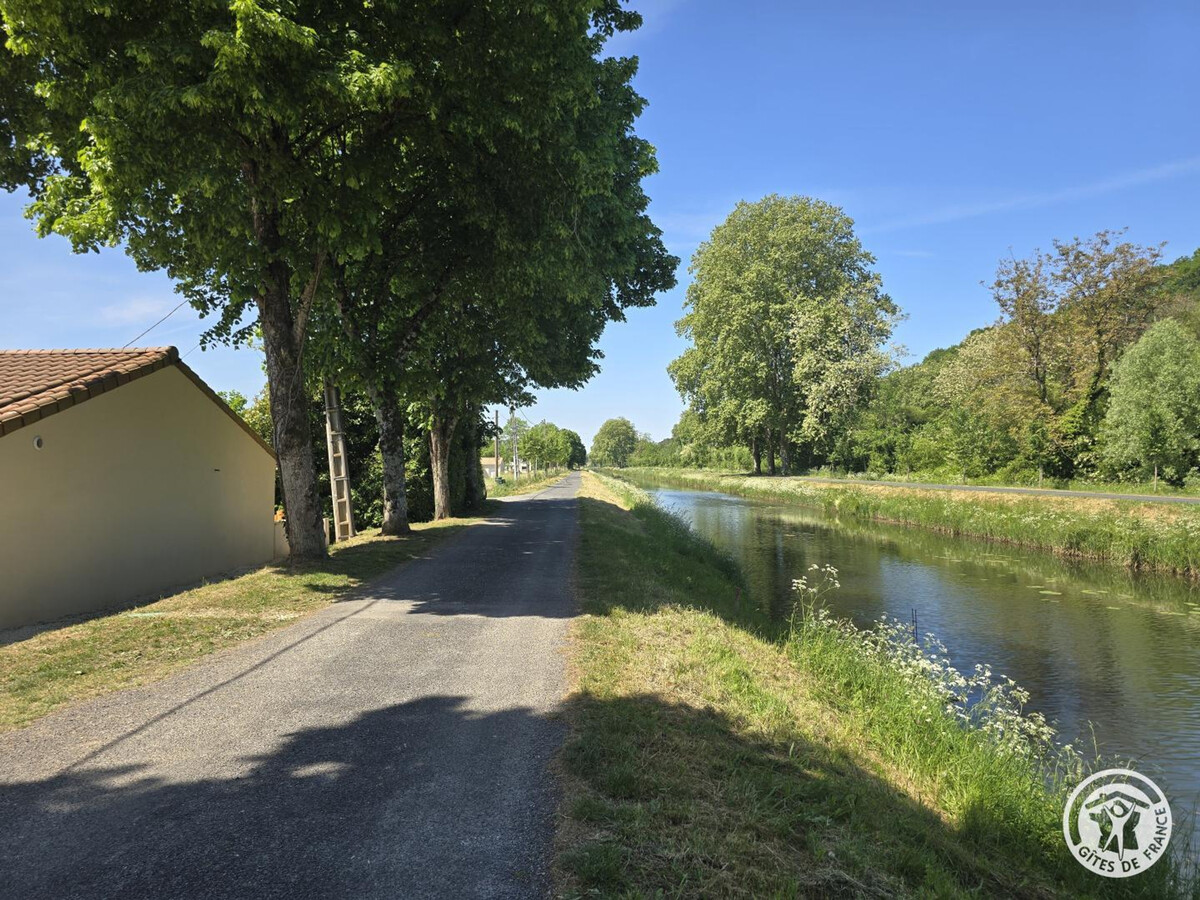 Gîte climatisé 6 pers. à Lalinde, accès canal - Photo 25