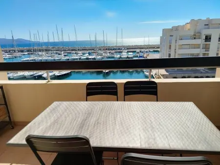 Studio 27m² vue mer et marina à Bormes-les-Mimosas : photo 10