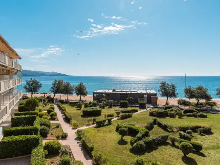 T3 climatisé vue mer - Plage au pied de l'immeuble : photo 21