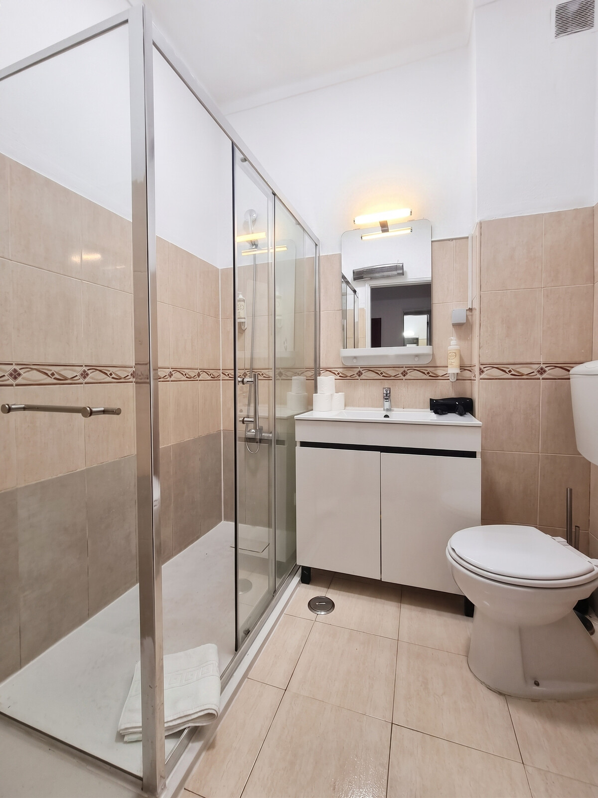 Appartement 92 m² avec terrasse, 3 chambres à Faro - Photo 16