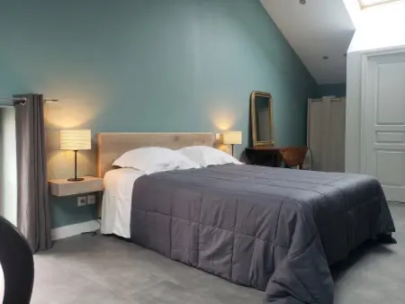 Maison avec jardin clos et terrasse à Lévigny, 1 chambre : photo 5