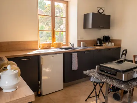 Maison avec jardin clos et terrasse à Lévigny, 1 chambre : photo 10
