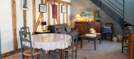 Maison avec jardin clos et terrasse à Lévigny, 1 chambre : photo 11