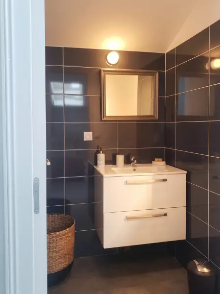 Maison avec jardin clos et terrasse à Lévigny, 1 chambre : photo 12