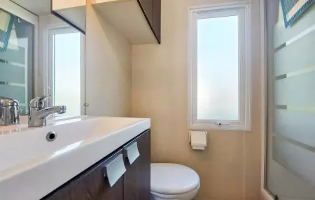 Mobil-home 6 pers. piscine chauffée au bord de l'étang : photo 18