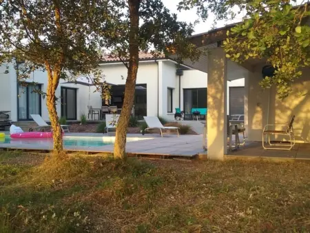 Location villa à Vielle Saint Girons, Villa avec clim et piscine - 10 pers.