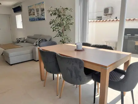 Villa canal avec piscine privée et amarrage – 8 pers. : photo 7